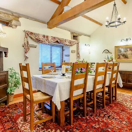 4 Bed In Sz180 بيت للعطل *