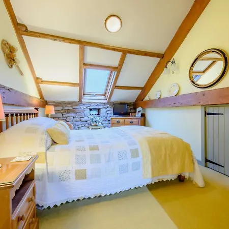 4 Bed In Sz180